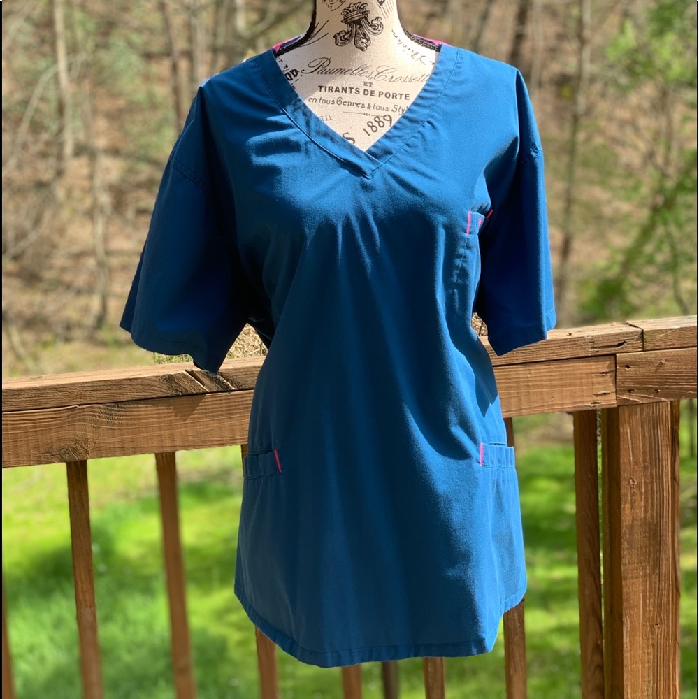 Med Couture Blue Scrub V-Neck Top Women's Sz 3x Style 8403